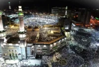 Ribuan jemaah melakukan tawaf, salat dan doa di Masjidil Haram, kota suci Makkah, Arab Saudi. (Photo by FETHI BELAID / AFP)
