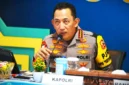 Kapolri Jenderal Listyo Sigit Prabowo saat memantau pengamanan malam takbiran Idul Fitri 1447 Hijriah dari Pos Terpadu Lapangan Merdeka, Medan, Sumatera Utara, Jumat (20/3/2026) malam.(Dokumentasi Humas Polri.)