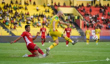 Persebaya Cukur Semen Padang 7-0 Tanpa Balas di Super League