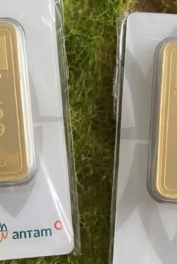Harga Emas Antam Hari Ini Stabil di Rp2,765 Juta per Gram