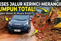 Petugas Terapkan Sistem Buka Tutup di Jalan Yang Longsor Muara Hemat, Kerinci.