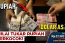 Ilustrasi - Pekerja menunjukan mata uang Rupiah dan Dolar AS di Jakarta, Rabu (19/6/2019).