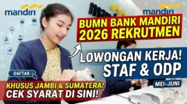 Ilustrasi - Teler Bank Mandiri sedang Melakukan Pelayanan terhadap Nasabah.