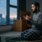 Ilustrasi - Berdoa Usai Melaksanakan Ibadah Shalat Tahajud 2 Rakaat.