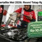 Ilustrasi Petugas Melakukan Pengisian BBM di SPBU.