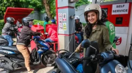 Antrian Pengisian BBM di SPBU. Cek Daftar Harga BBM Pertamina per 1 Juni 2026.
