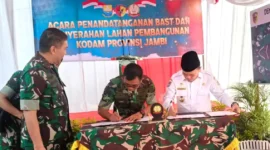 Penandatanganan pemberian hibah tanah untuk lokasi rencana Markas Kodam Jambi. (Foto: Pariwarajambi)