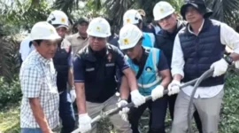 Tim Dittipidter Bareskrim turun ke Tempino, Provinsi Jambi untuk mengecek penyebab blackout Sumatera. (Instagram/bareskrim.dittipidter)