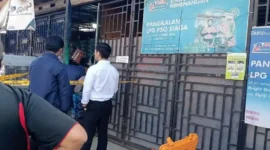 Tim dari Unit Reskrim dan Unit Intel Polsek Sungai Penuh menggelar olah Tempat Kejadian Perkara (TKP).