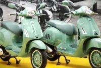 Vespa Sprint dan Vespa GTS edisi khusus Vespa 80th. Vespa.