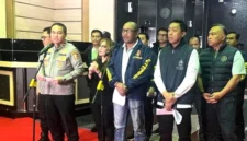 Jumpa pers Mabes Polri terkait kasus judi online (judol) dan penipuan jaringan internasional di Hayam Wuruk, Jakbar. (Foto: detik.com)