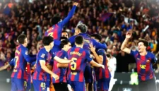 Selebrasi Barcelona usai dipastikan menjadi juara La Liga 2025/2026. (c) AP Photo/Joan Monfort.