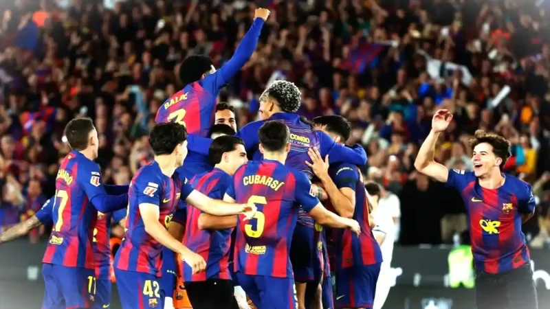 Selebrasi Barcelona usai dipastikan menjadi juara La Liga 2025/2026. (c) AP Photo/Joan Monfort.