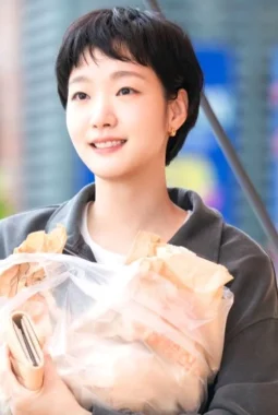 7 Rekomendasi Film dan Drama Kim Go Eun Terbaik