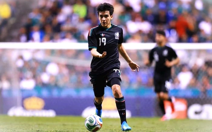 Gelandang Timnas Meksiko, Gilberto Mora resmi menjadi pemain termuda Piala Dunia 2026.