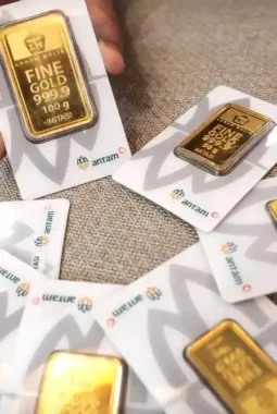 Harga Emas Antam Pegadaian Hari Ini Naik Rp5.000, Cek Daftarnya