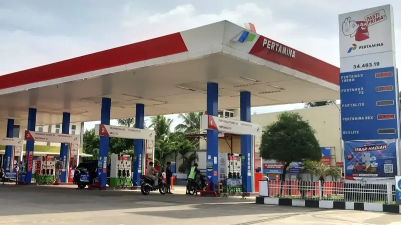 Ilustrasi SPBU Pertamina, harga BBM Pertamina terbaru, harga BBM hari ini.(KOMPAS.com)