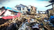Tampak kerusakan akibat ledakan bom di Kampung Yenures, Distrik Biak Kota, Kabupaten Biak Numfor. (KOMPAS.com)
