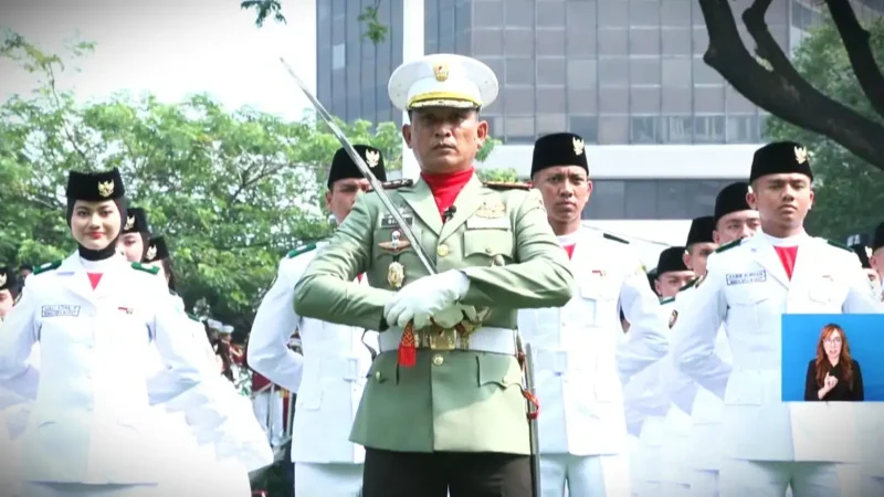 Kolonel Didin Nasruddin selaku Komandan Upacara Hari Lahir Pancasila di Kemenlu, Jakarta, Senin (1/6/2026). (Dok. YouTube Setpres)