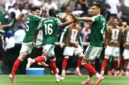 Julian Quinones merayakan gol pertama timnya dalam pertandingan sepak bola Grup A Piala Dunia 2026 antara Meksiko vs Afrika Selatan di Stadion Azteca Mexico City pada 11 Juni 2026. (Foto oleh Yuri CORTEZ / AFP)(AFP/YURI CORTEZ)