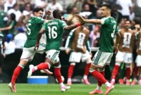 Julian Quinones merayakan gol pertama timnya dalam pertandingan sepak bola Grup A Piala Dunia 2026 antara Meksiko vs Afrika Selatan di Stadion Azteca Mexico City pada 11 Juni 2026. (Foto oleh Yuri CORTEZ / AFP)(AFP/YURI CORTEZ)