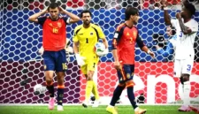 Gelandang timnas Spanyol Rodri bereaksi di samping kiper Tanjung Verde Vozinha (tengah) setelah gagal memanfaatkan peluang gol pada laga Grup H Piala Dunia 2026 antara Spanyol dan Tanjung Verde di Stadion Atlanta, Atlanta, pada 15 Juni 2026.(AFP/ROBERTO SCHMIDT)