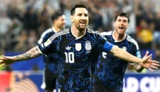 Penyerang Argentina Lionel Messi, merayakan gol ketiganya saat pertandingan Grup J Piala Dunia 2026 antara Yordania dan Argentina di Stadion Dallas, Arlington, Minggu (28/6/2026) siang WIB.(PAUL ELLIS/AFP)
