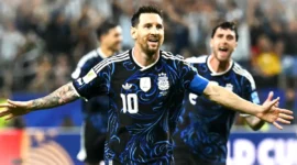 Penyerang Argentina Lionel Messi, merayakan gol ketiganya saat pertandingan Grup J Piala Dunia 2026 antara Yordania dan Argentina di Stadion Dallas, Arlington, Minggu (28/6/2026) siang WIB.(PAUL ELLIS/AFP)