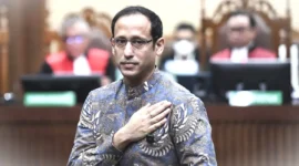 Terdakwa kasus dugaan korupsi pengadaan Chromebook dalam program digitalisasi pendidikan di Kemendikbudristek, Nadiem Anwar Makarim bersiap mengikuti sidang pembacaan putusan di Pengadilan Tipikor, Jakarta, Selasa (30/6/2026). (ANTARA FOTO)