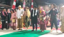 Malam Pergelaran Seni dan Budaya yang bertajuk “Tradisi Hang Lahaek” di Luhah Datuk Singarapi Puteah Sunge Pnoh.