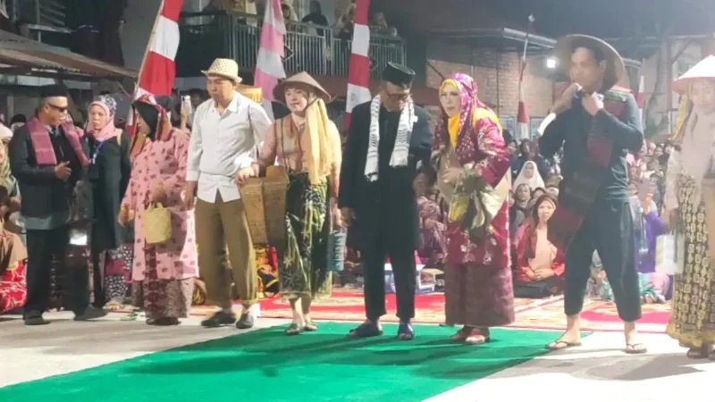 Malam Pergelaran Seni dan Budaya yang bertajuk “Tradisi Hang Lahaek” di Luhah Datuk Singarapi Puteah Sunge Pnoh.