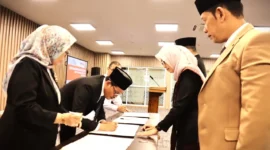 Rektor UNJA Prof. Dr. Helmi, S.H., M.H Lantik Pejabat Baru 2026-2030.