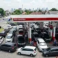 Ilustrasi - Antrian BBM di SPBU. Update Harga BBM Pertamina Hari Ini 9 Juni 2026 Seluruh Indonesia.