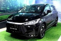 Pajak Tahunan BYD M6 DM-i. Medcom