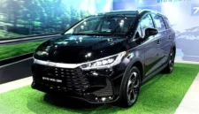 Pajak Tahunan BYD M6 DM-i. Medcom