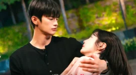 Park Ji Hyun dan Seo In Guk di Drama Korea See You At Work Tomorrow. (Instagram @tvn_drama)