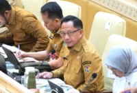 Menteri Dalam Negeri (Mendagri) Muhammad Tito Karnavian dalam Rapat Dengar Pendapat (RDP) dengan Komisi II DPR RI terkait permasalahan pegawai pemerintah dengan perjanjian kerja (PPPK) dan honorer di Ruang Rapat Komisi II DPR RI, Jakarta, Senin (8/6/2026). (Dok. Diskominfo Prov. Jambi)