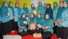 Ketua TP PKK Jambi Hesti Haris meresmikan Rumah Dilan di Air Panas Semurup.