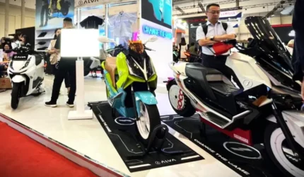 BBM Naik Warga Mulai Serbu Motor Listrik