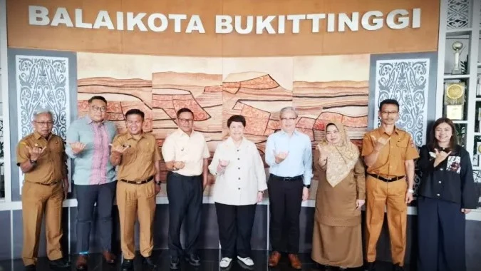 Wali Kota Bukittinggi, Ramlan Nurmatias, menerima kunjungan dari Duta Besar Republik Indonesia untuk Jepang, Nurmala Kartini Sjahrir, Selasa (02/6/2026).