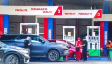 Pelayanan Pengisian BBM di SPBU Pertamina. ist