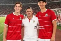 Luke Vickery dan Mitchell Baker bersama Pelatih Timnas,John Herdman. ist