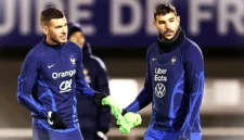 Kebersamaan Lucas Hernandez dan Theo Hernandez di Timnas Prancis. (Foto: FRANCK FIFE / AFP)