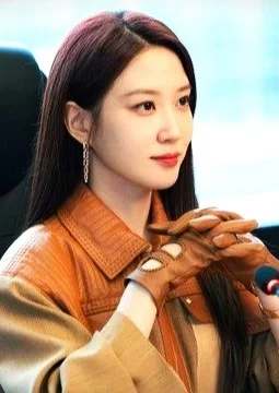 Park Eun Bin Jadi CEO Misterius Bisa Lihat Hantu di Drakor ‘Spooky in Love’