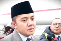 Teddy Indra Wijaya membalas kritik Dino Patti Djalal tentang kunjungan luar negeri Prabowo. (Tangkapan layar youtube Sekretariat Presiden)