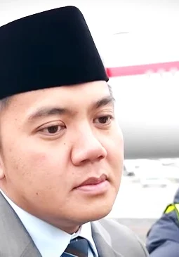 Teddy Indra Wijaya Jawab Kritik Kunker Prabowo: Hemat Anggaran & Bawa Investasi Rp2.430 Triliun