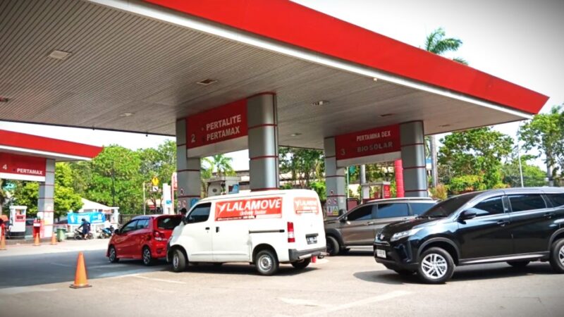 Ilustrasi - Antrian BBM di SPBU Pertamina Terbaru per 18 Juni 2026 Seluruh Indonesia.