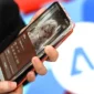 Ilustrasi. Akun TikTok @nia.hajar_s jadi viral setelah terungkap sebagai hasil AI. (Foto: AFP/JADE GAO)