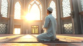 Ilustrasi Sedang Berdoa. Amalan Setelah Sholat Dhuha Pembuka Pintu Rezeki.
