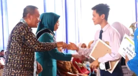 Walikota Sungai Penuh, Alfin, SH mengukuhkan Bunda Literasi Kota Sungai Penuh.